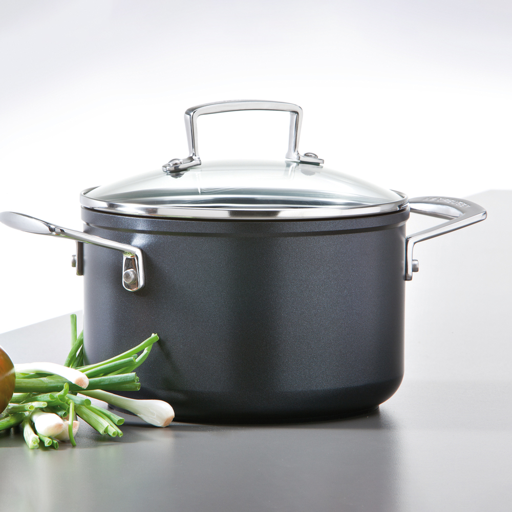 Le Creuset Кастрюля 18 см Toughened Non-Stick | https://grandposuda.com.ua