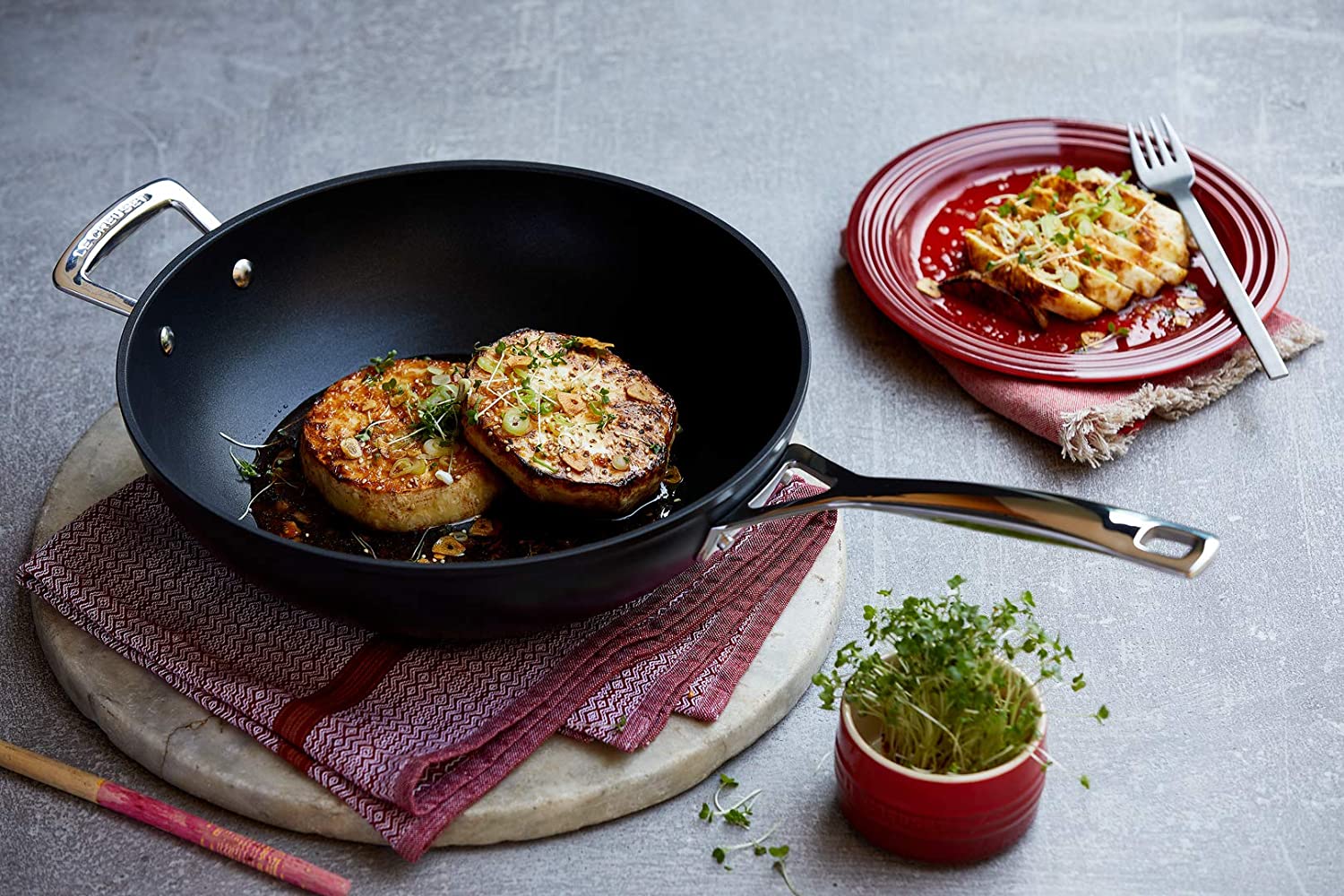Le Creuset Сковорода вок 30 см Toughened Non-Stick | https://grandposuda.com.ua
