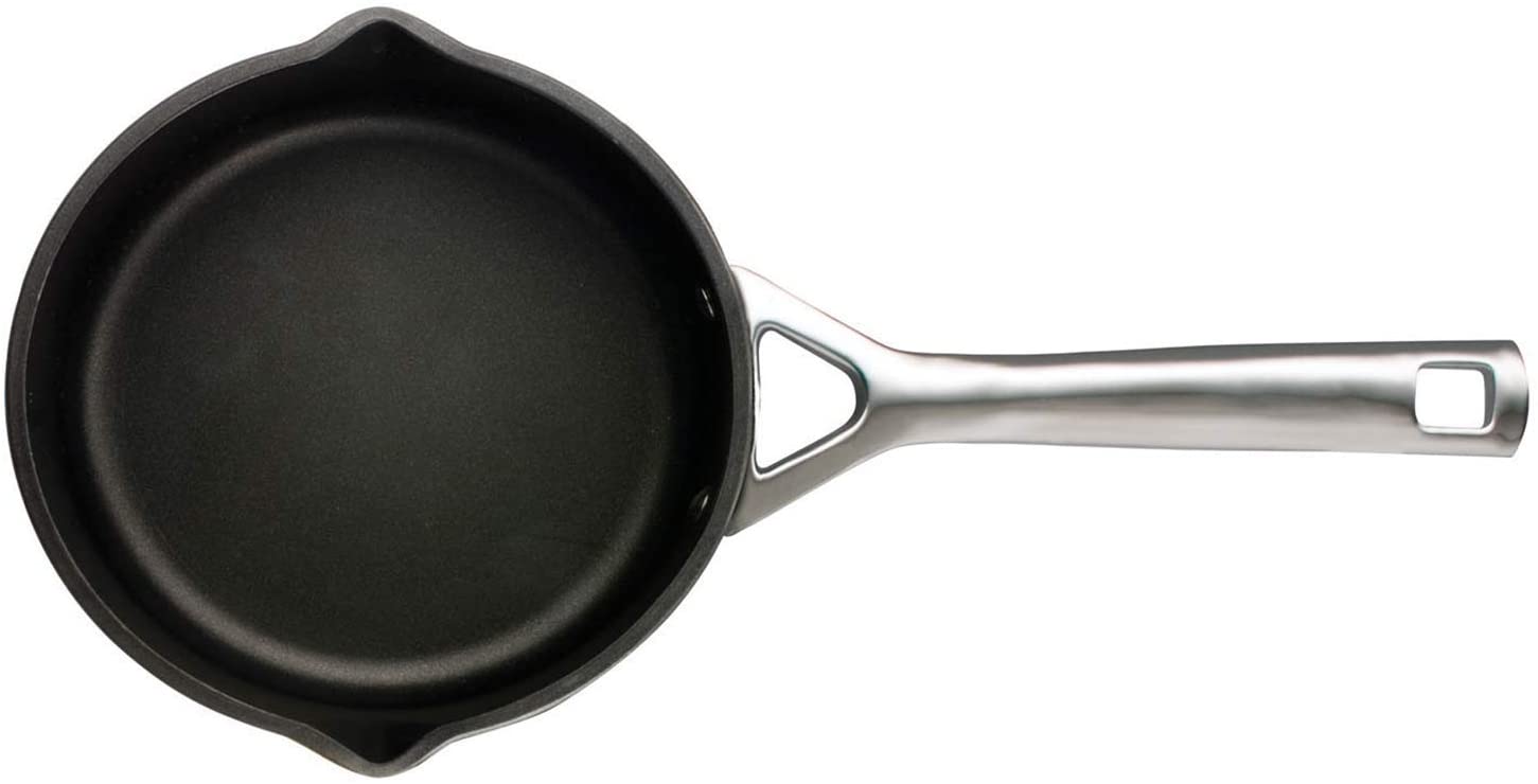 Le Creuset Сотейник для молока 16 см Black | https://grandposuda.com.ua