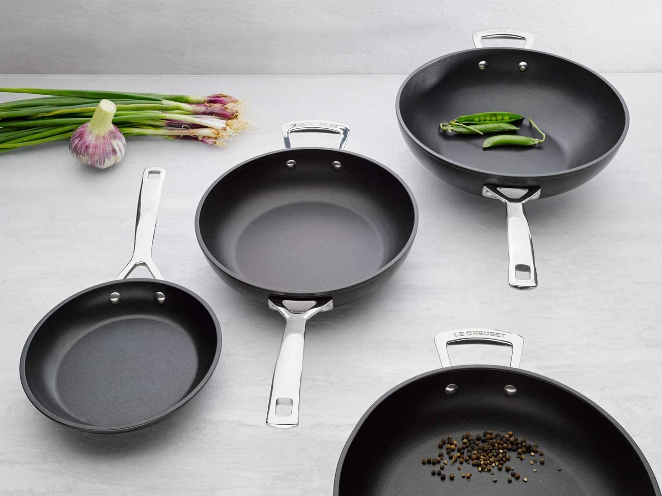 Le Creuset Сковорода 26 см Toughened Non-Stick | https://grandposuda.com.ua