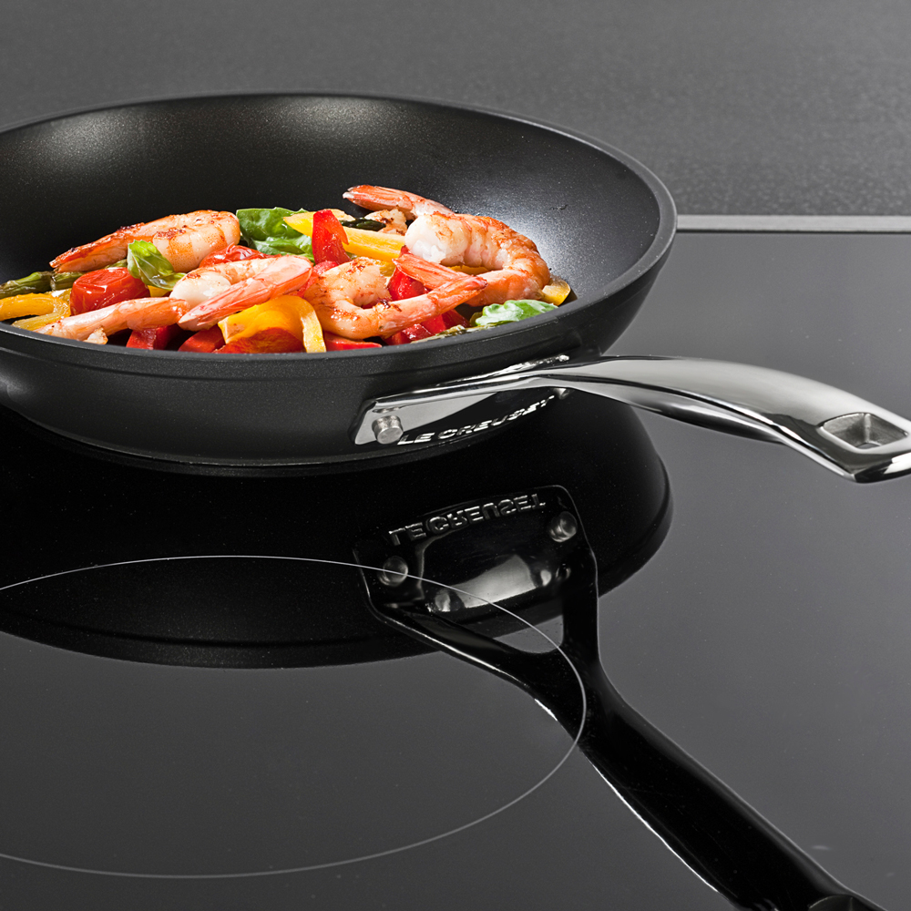 Le Creuset Сковорода 30 см Toughened Non-Stick | https://grandposuda.com.ua