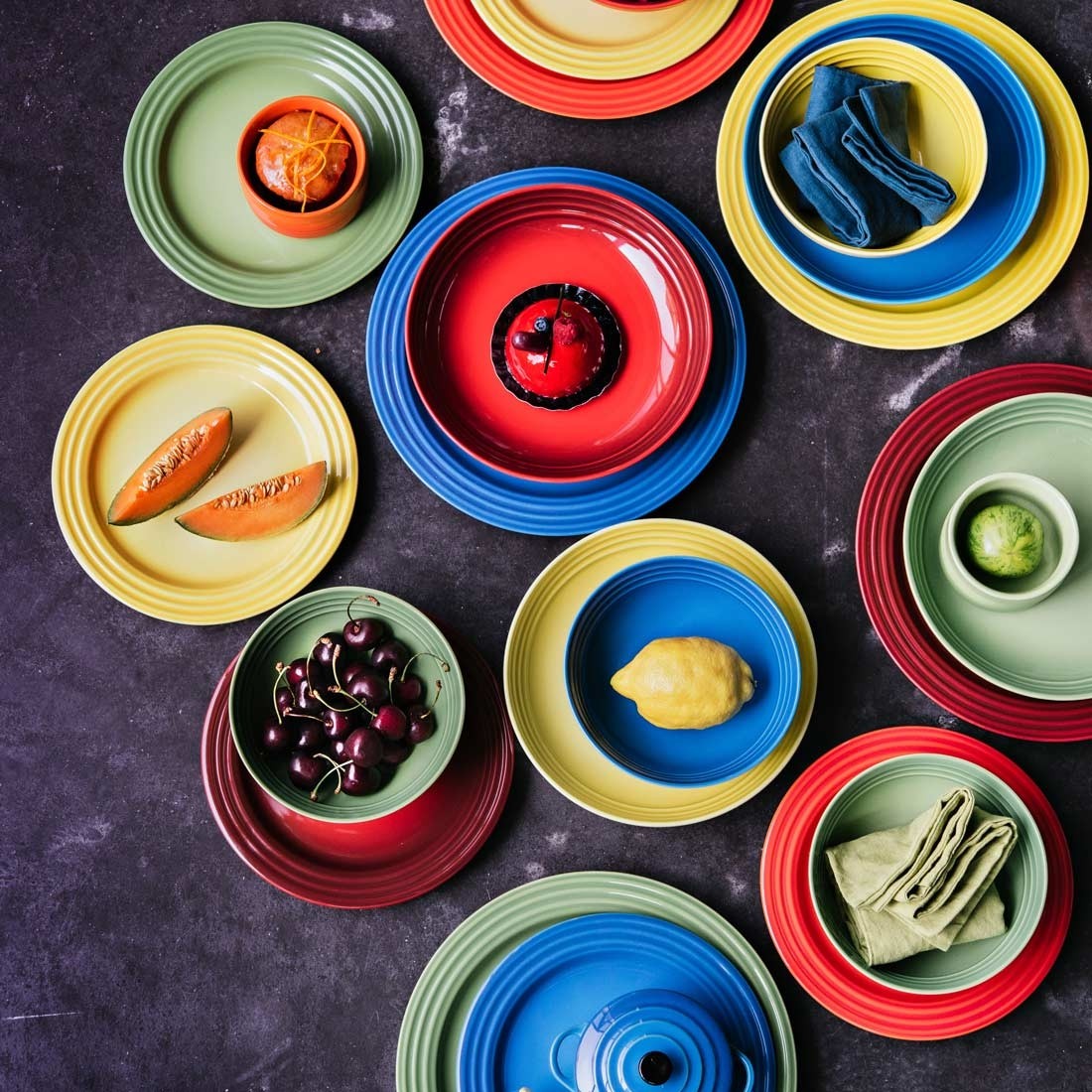 Le Creuset Тарілка для сніданку 22 см, фіолетова Ultra Violet | https://grandposuda.com.ua