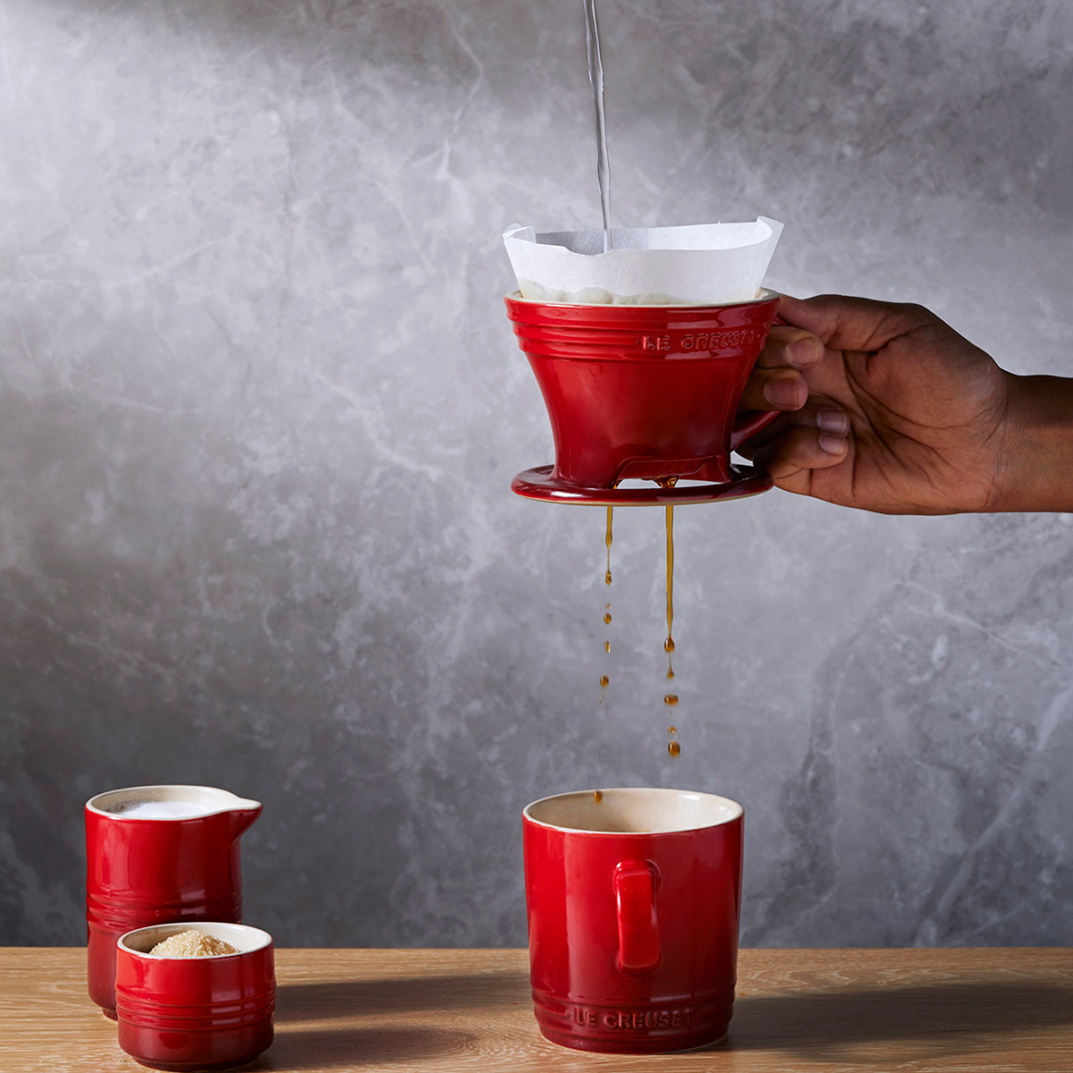Le Creuset Воронка для пуровера вишневая Cerise | https://grandposuda.com.ua