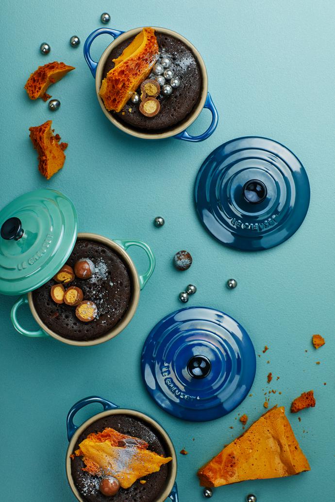 Le Creuset Мини-кастрюля / жаровня 10 см Metallic Deep Teal | https://grandposuda.com.ua