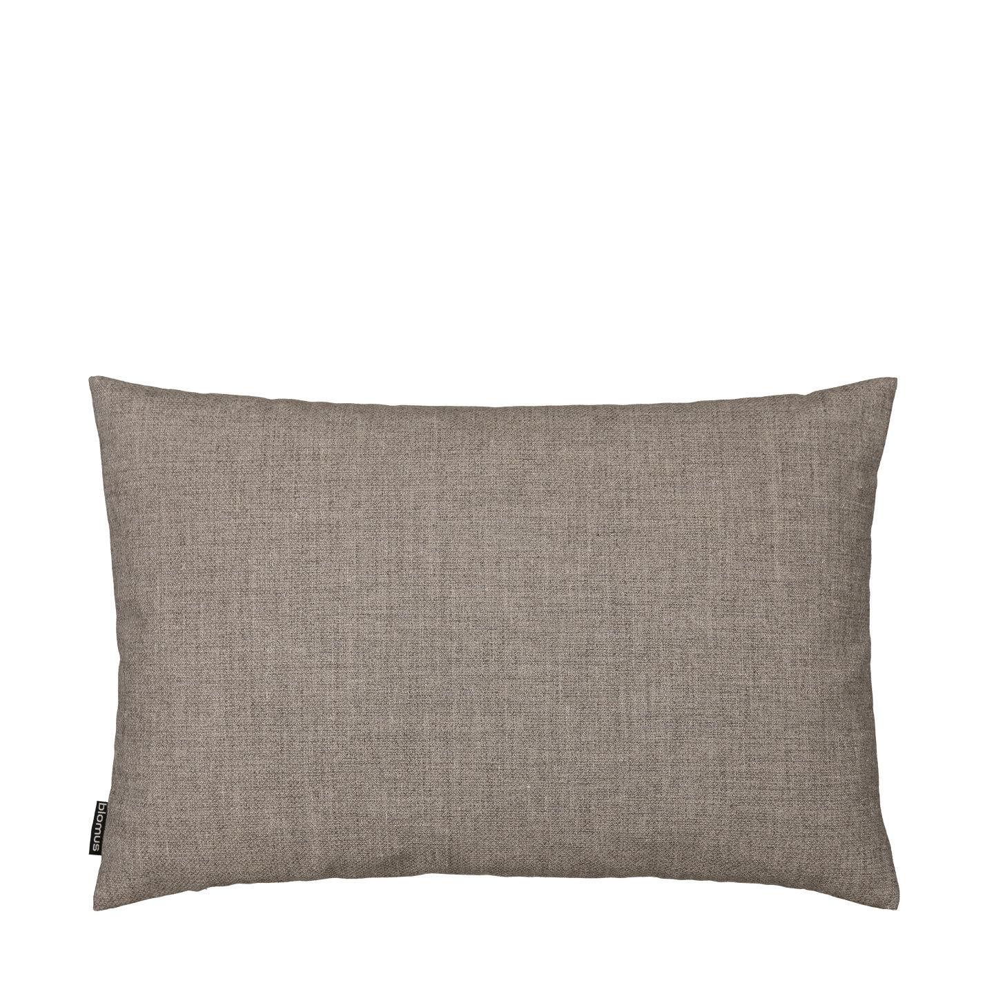 Blomus Подушка диванная 38 х 58 см Dull Gold Sivo | https://grandposuda.com.ua