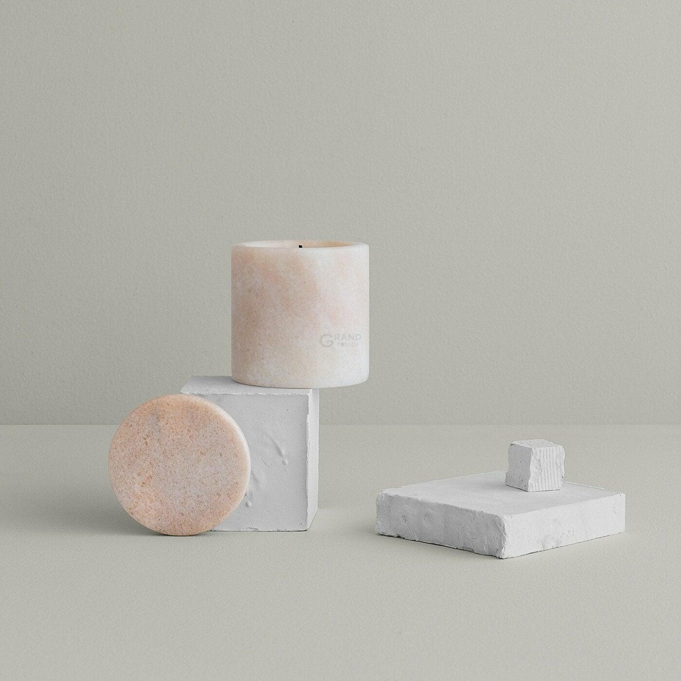Blomus Свічка ароматична 10x11 см Mora Marble moonbeam Frable | https://grandposuda.com.ua