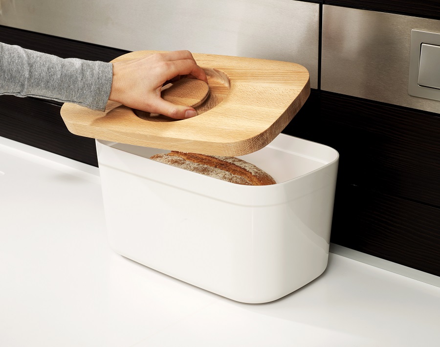 Joseph Joseph Хлібниця пластикова з обробною дошкою з бамбука біла Bread Bin | https://grandposuda.com.ua
