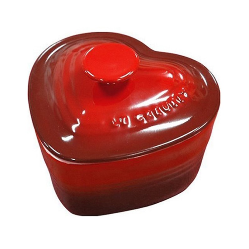 Le Creuset Блюдо для запекания в форме сердца с крышкой вишневое | https://grandposuda.com.ua