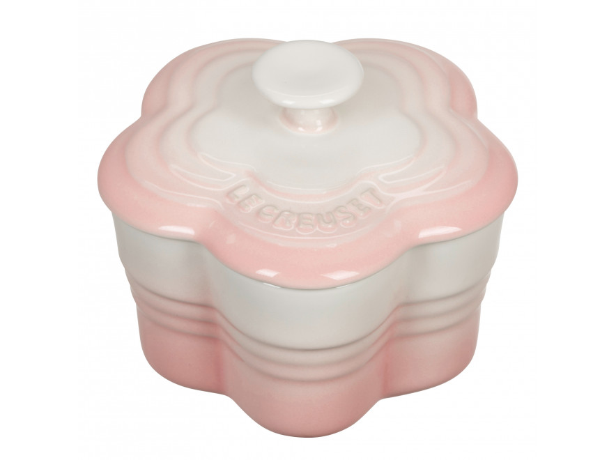 Le Creuset Блюдо для запікання в формі квітки з кришкою Chiffon Pink | https://grandposuda.com.ua