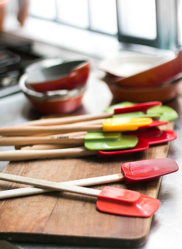 Le Creuset Лопатка-скребок силиконовая, черный | https://grandposuda.com.ua