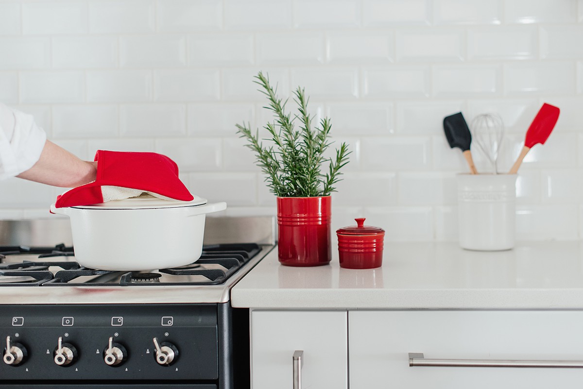 Le Creuset Прихватка для сковороды набор 2 предмета, черная | https://grandposuda.com.ua