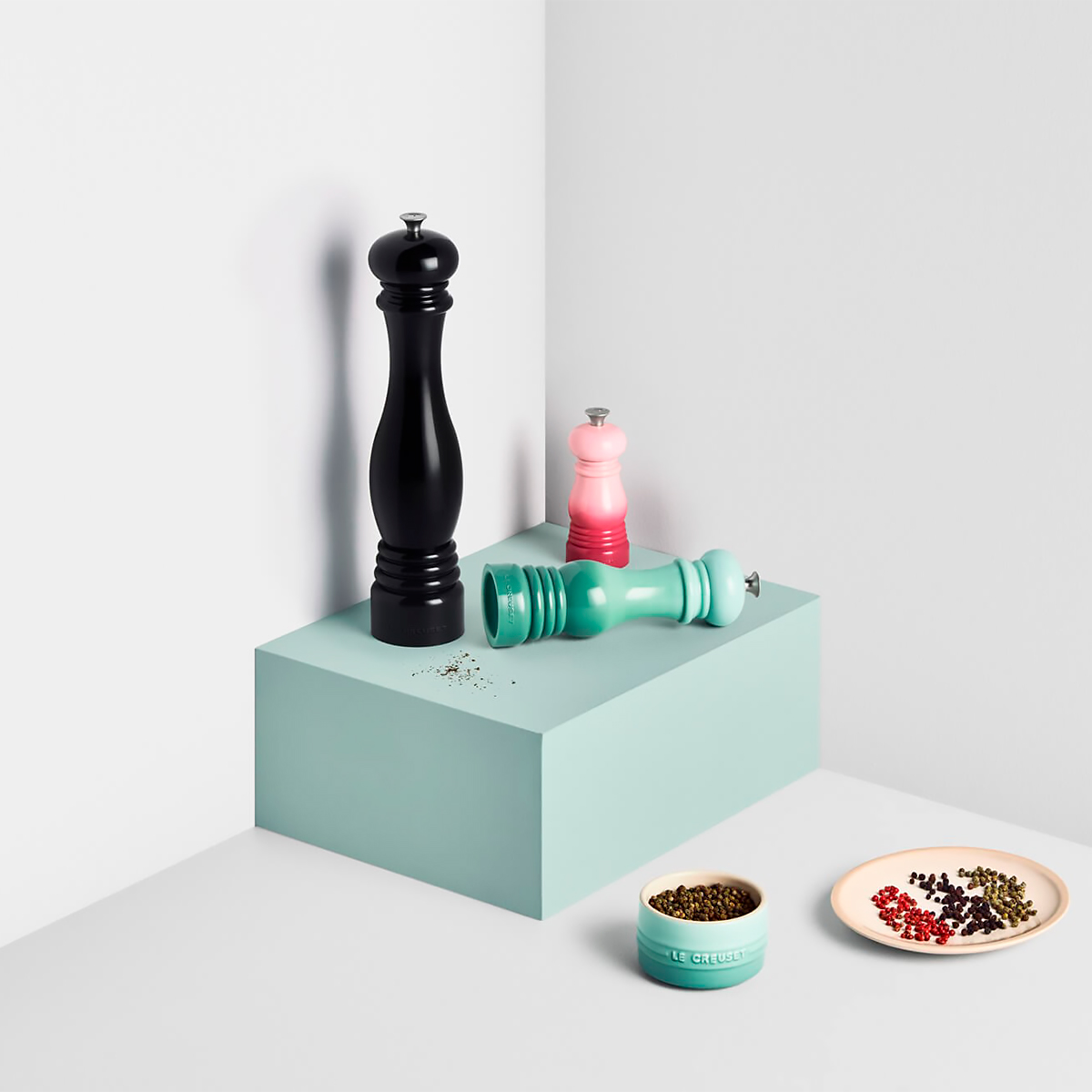 Le Creuset Млин для солі 30 см Cerise | https://grandposuda.com.ua