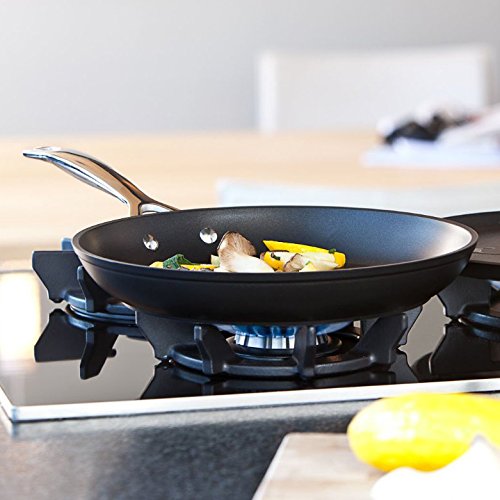 Le Creuset Сковорода 20 см с антипригарным покрытием черная 3-Ply Plus | https://grandposuda.com.ua
