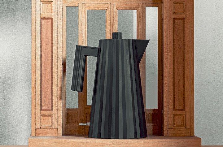 Alessi Электрический чайник 1,7 л черный Plissé | https://grandposuda.com.ua