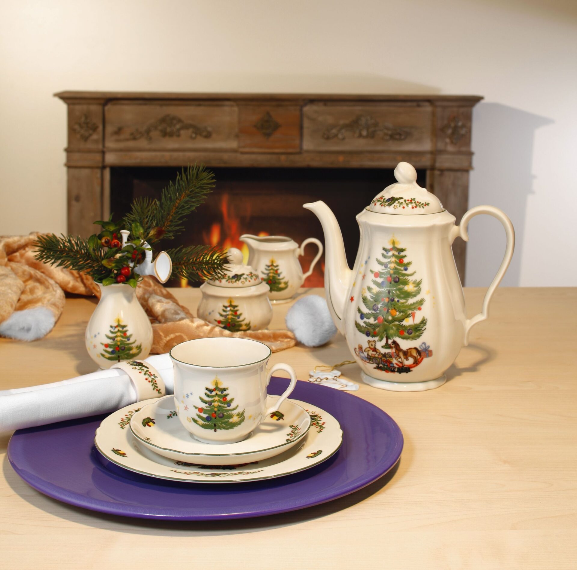 Seltmann Weiden Блюдце до чашки для кави 14.5 см Weihnachten Marie-Luise | https://grandposuda.com.ua